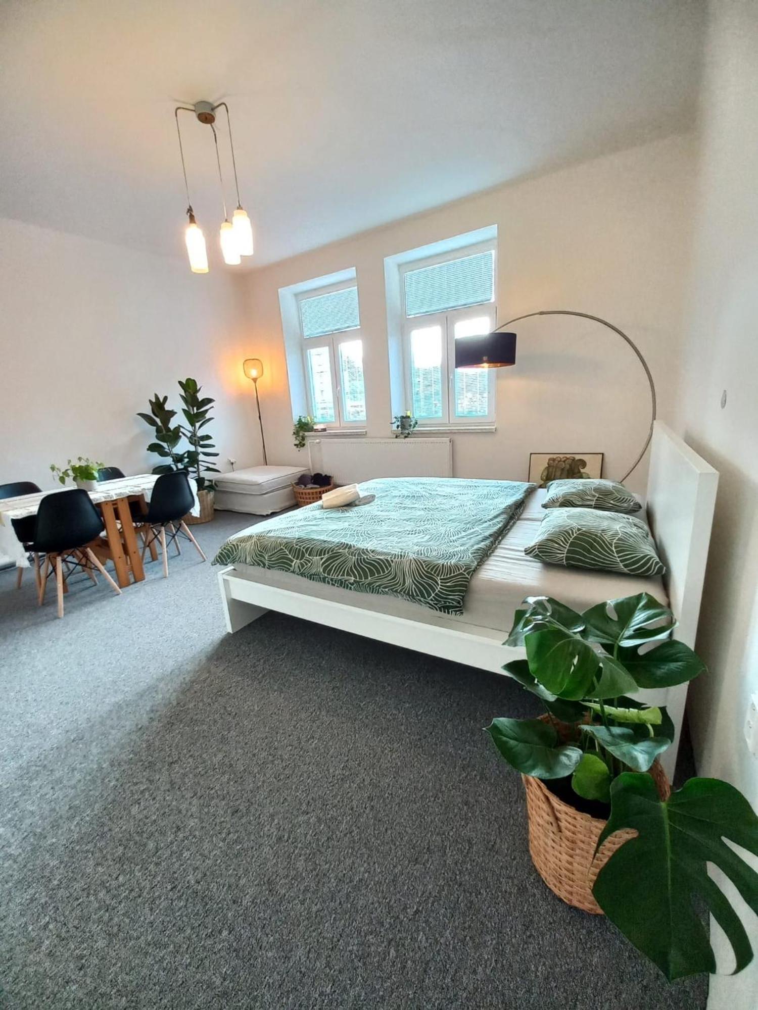 Lp 1926 Aneb U Nas Doma Apartment Zlin Ngoại thất bức ảnh