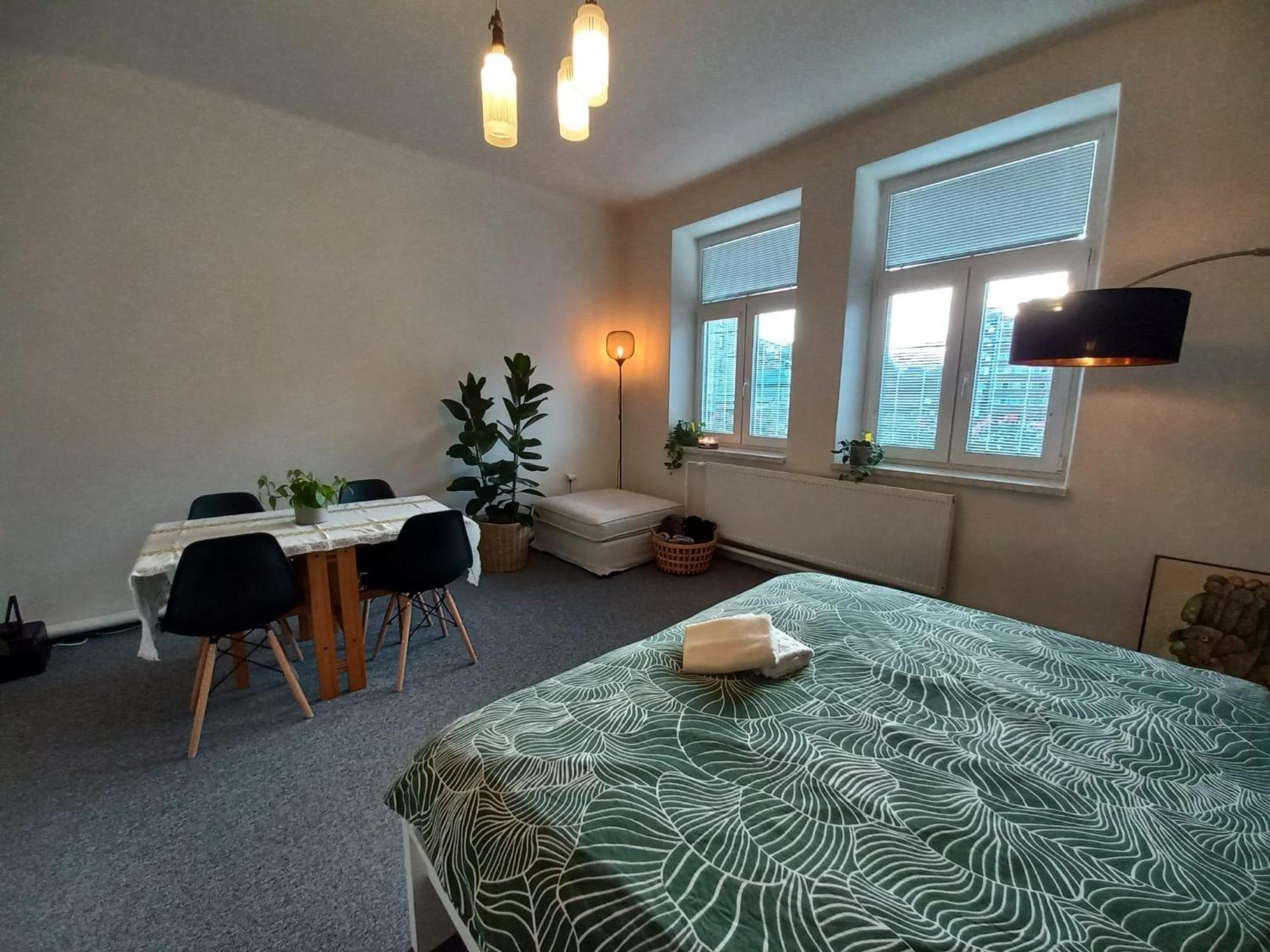 Lp 1926 Aneb U Nas Doma Apartment Zlin Ngoại thất bức ảnh